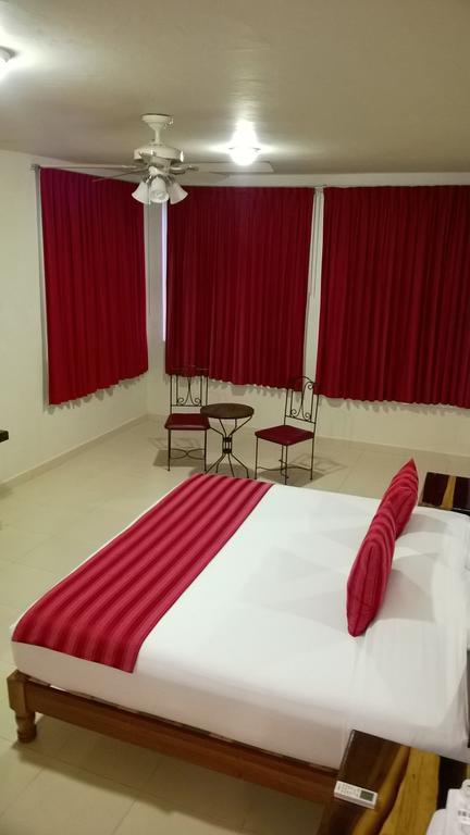 Auto Hotel Paraíso Inn Palenque Quarto foto